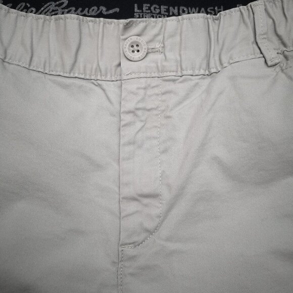 Eddie Bauer Ladies Size 18W Legend Wash Lt. Grey Stretch Curvy Crop Pants - Picture 7 of 16